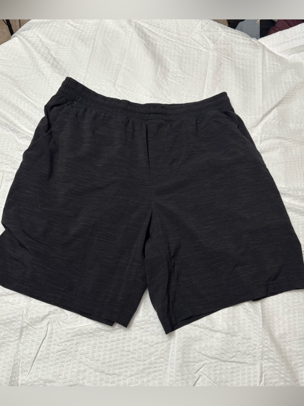 Lululemon Men's Pace Breaker Short - Large   L-01